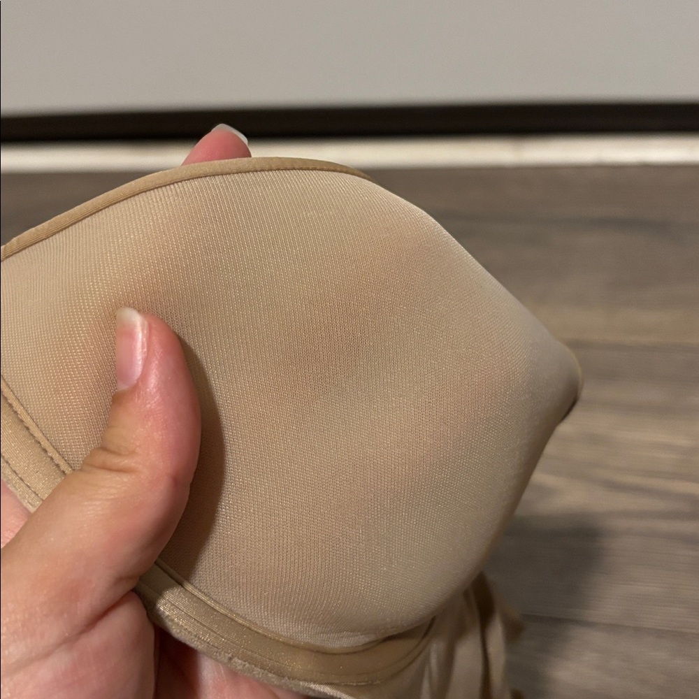 Skims Weightless Sccop Bra Sand 38B - Picture 3 of 4